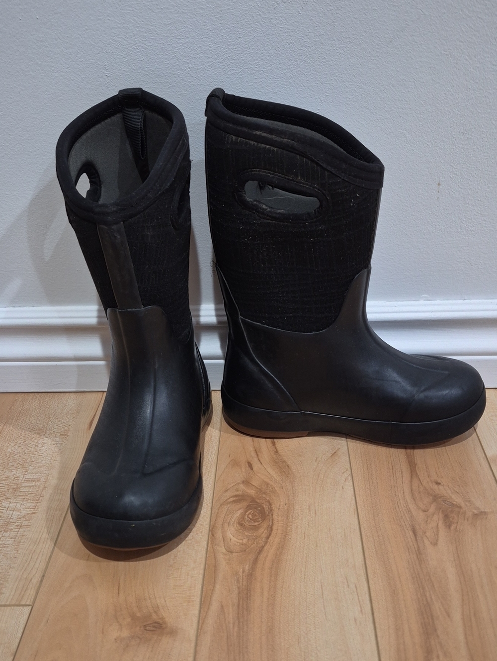 Bogs Youth Size 1 Winter Boots